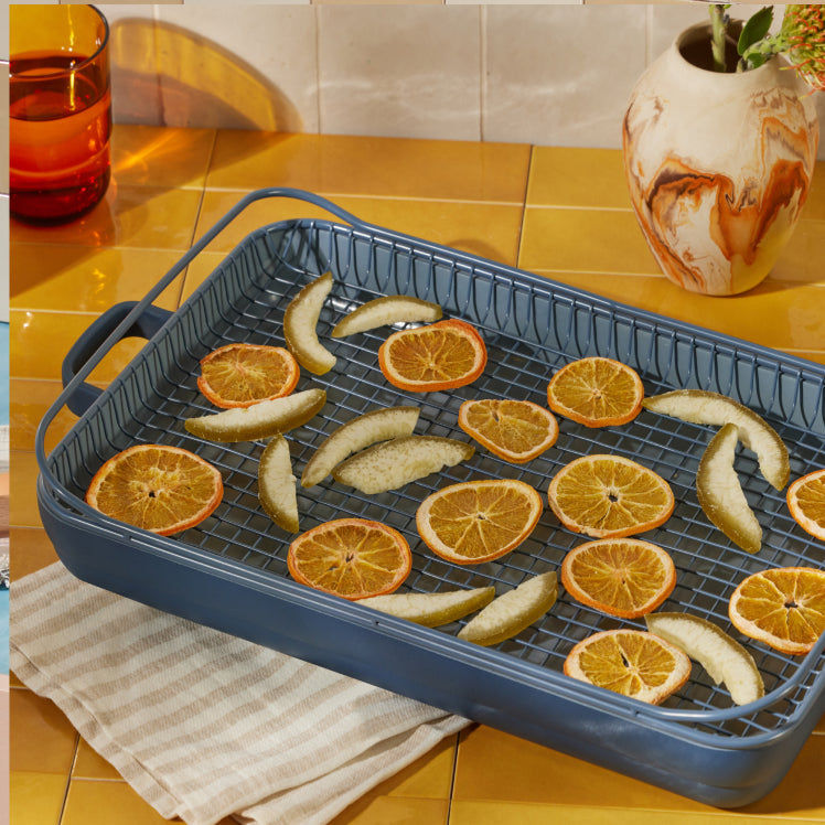 Blue Griddle Pan with oven rack and fruit