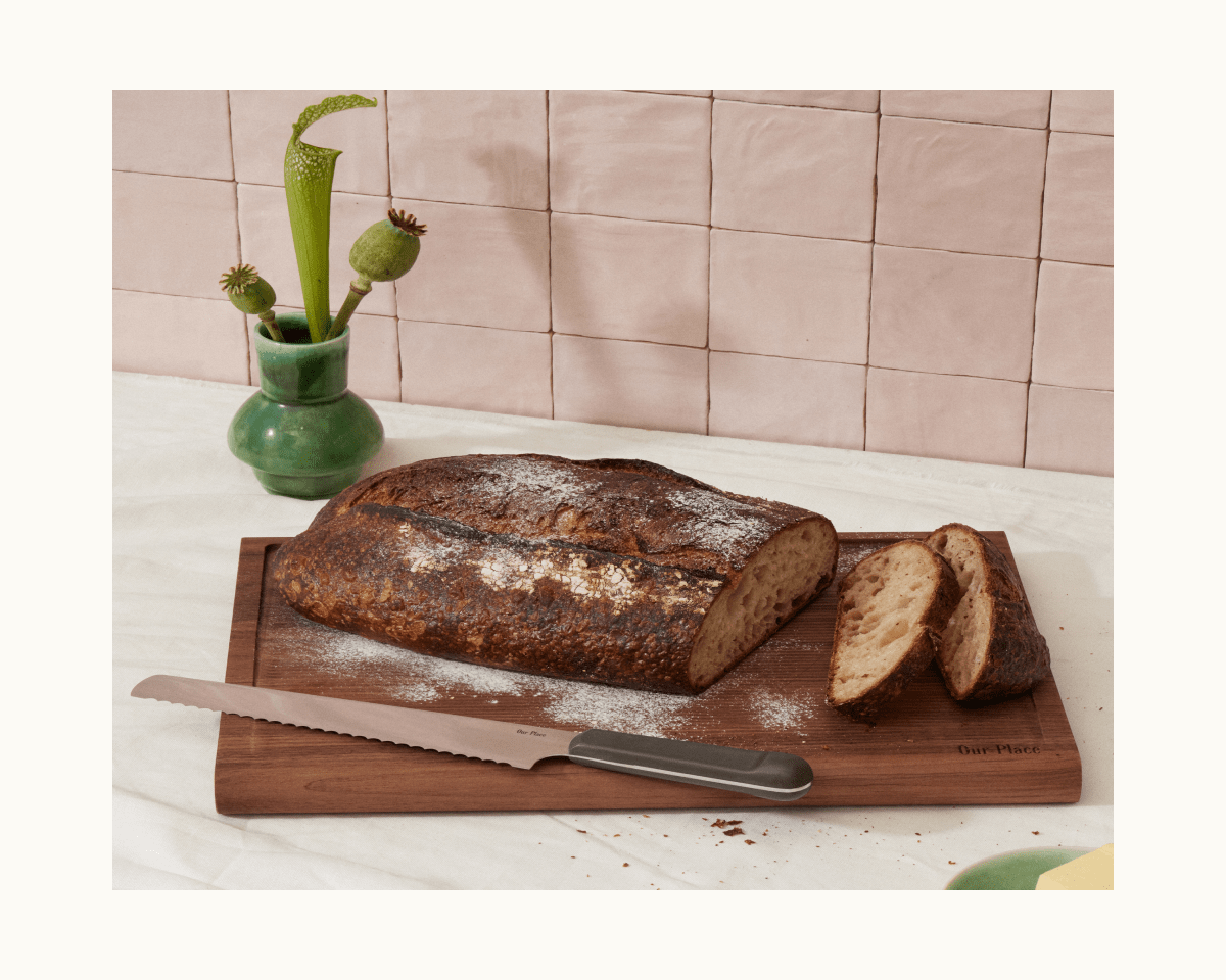 Serrated Slicing Knife in Char View 4
